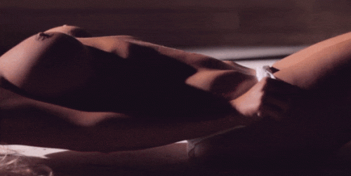 Charlie-Riina-Nude-Pussy-Gifs2.gif