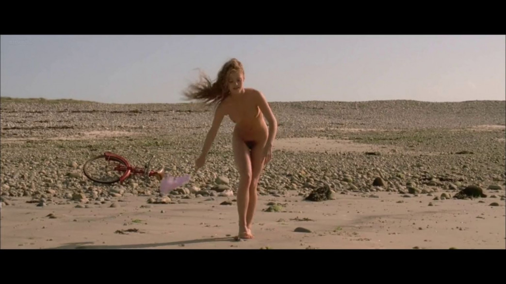 Vanessa-Paradis-Nude-Screencaps-from-Elisa-11.jpg