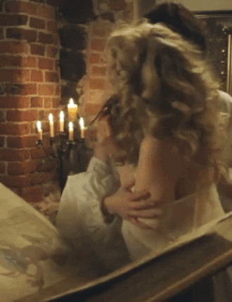 Sarah-Gadon-nude-gif-25.gif