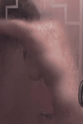 Laura-Ramsey-nude-gif-11.gif