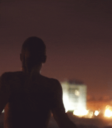 Alba-Baptista-nua---Floating-21.gif