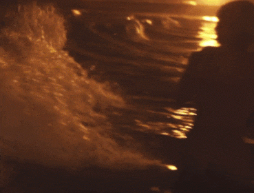 Alba-Baptista-nua---Floating-3.gif