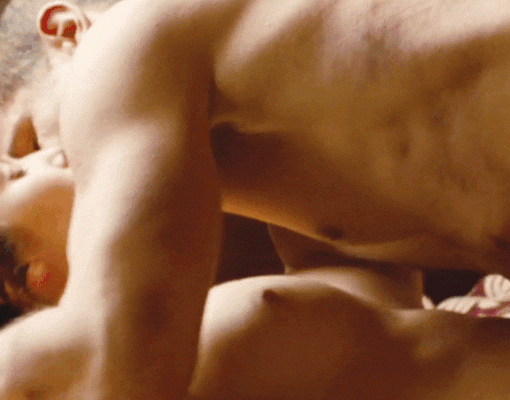 Elizabeth-Olsen-nude-gif-14.gif