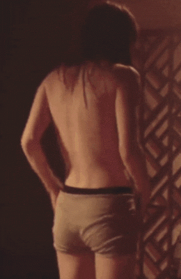 Alexandra-Daddario-nude-gif-10.gif