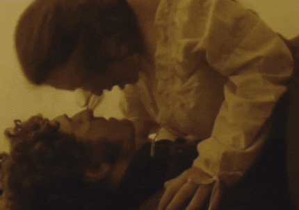 Soraia-Chaves-nua-gif-1.gif