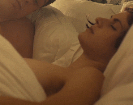 Alexandra-Daddario-nude-gif-8.gif