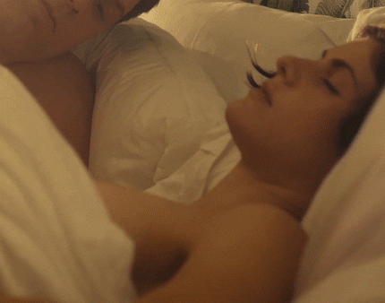 Alexandra-Daddario-nude-gif-9.gif